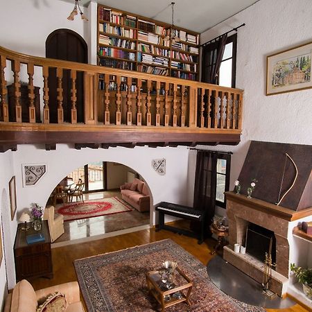 Historic Villa デルポイ エクステリア 写真