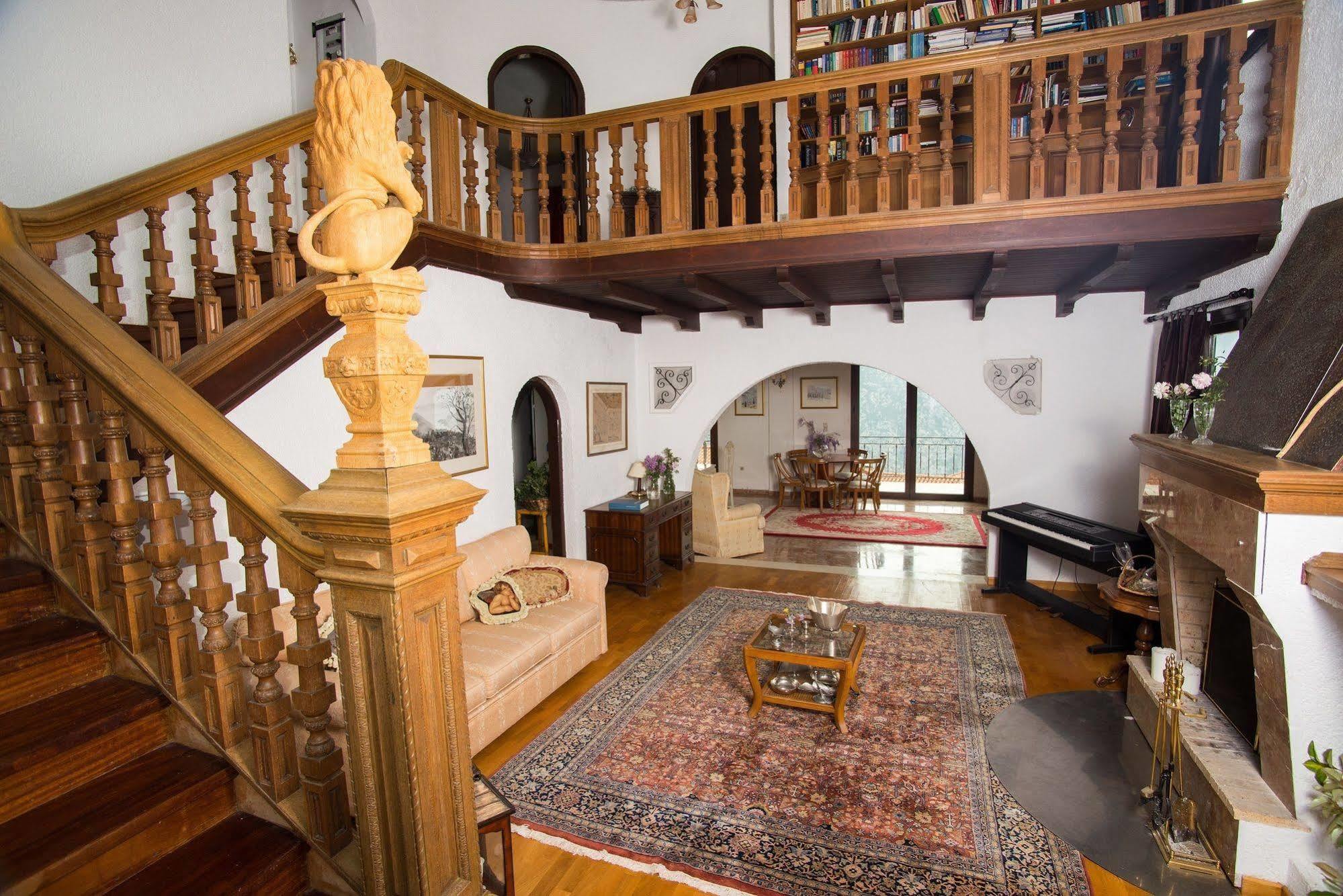 Historic Villa デルポイ エクステリア 写真